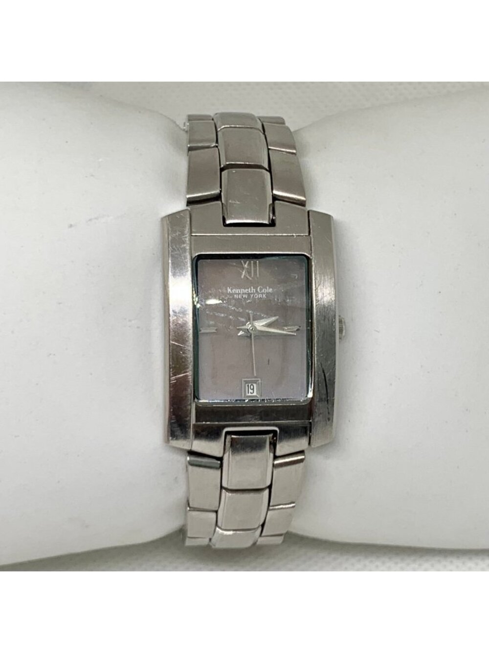 Kenneth Cole New York women date watch silver tone 23mm quartz 6.5” running